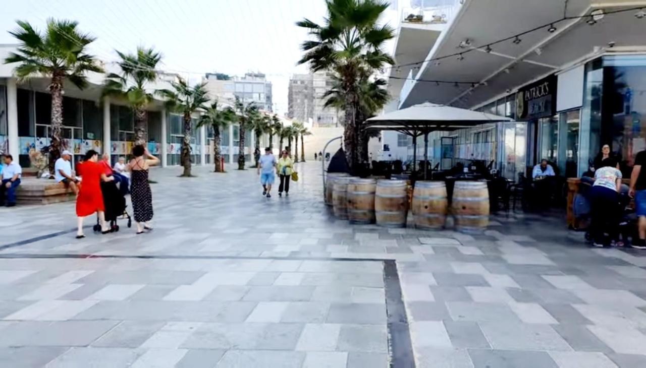 Beachfront Studio Apartment Bat Yam 412 Kültér fotó
