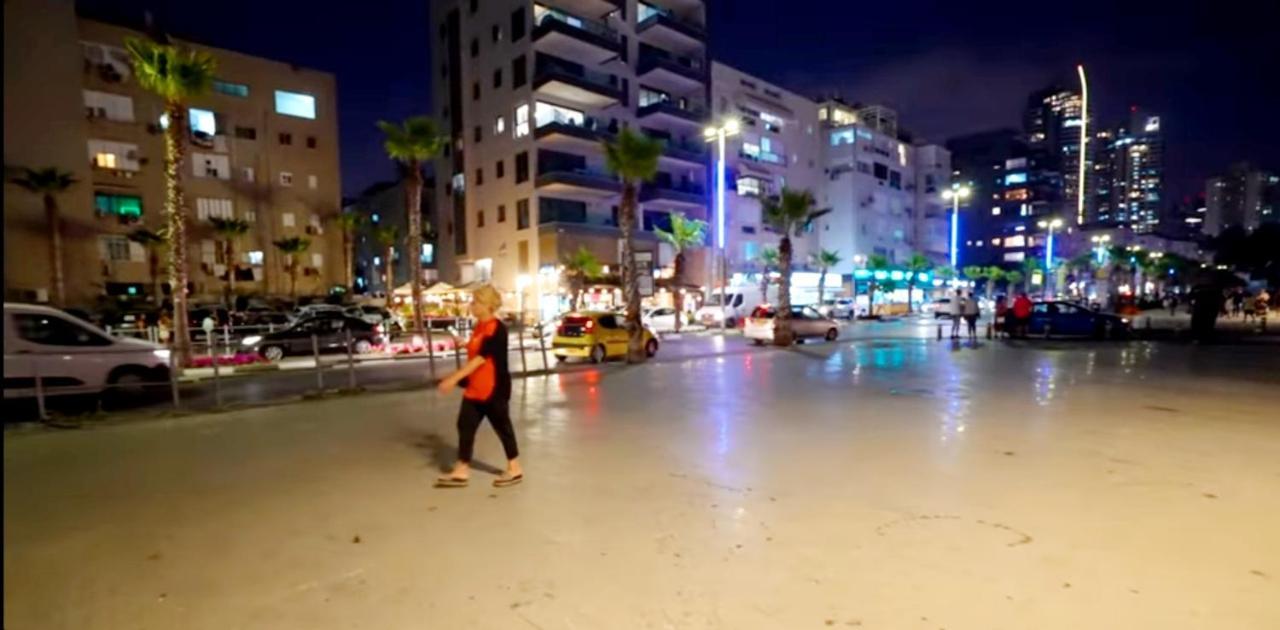 Beachfront Studio Apartment Bat Yam 412 Kültér fotó
