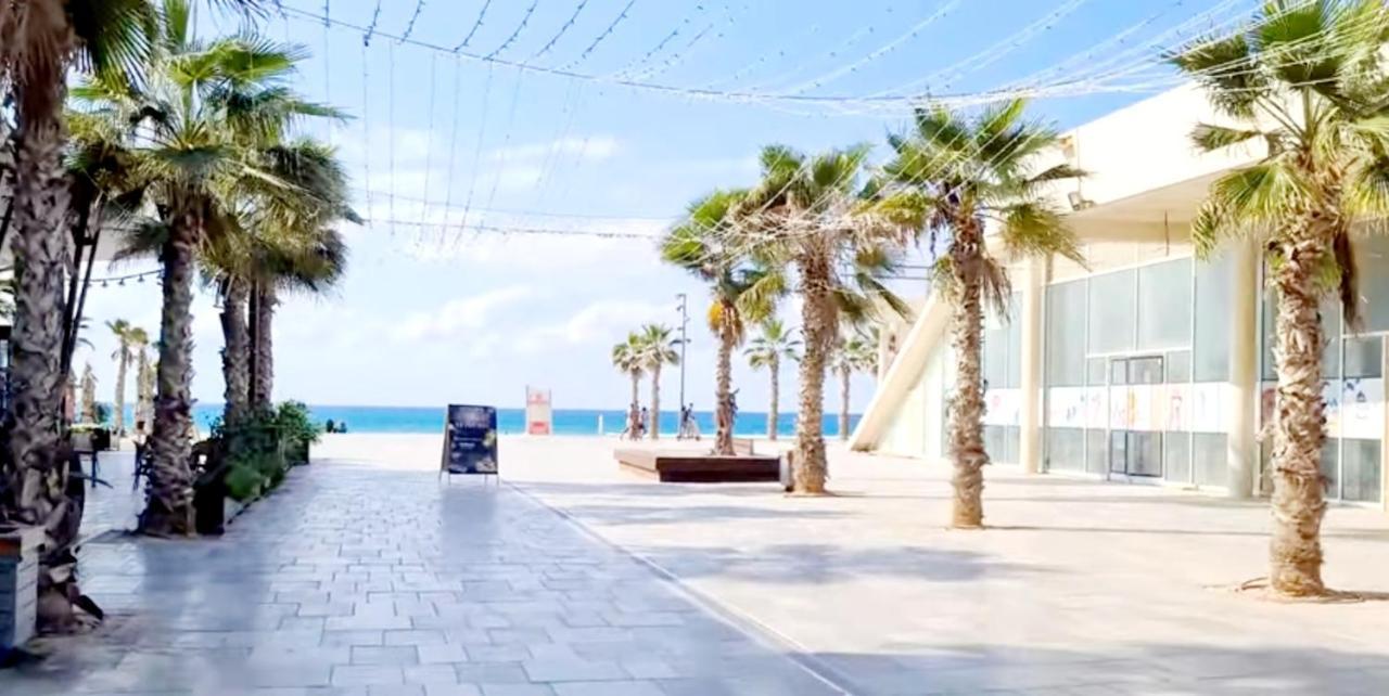 Beachfront Studio Apartment Bat Yam 412 Kültér fotó