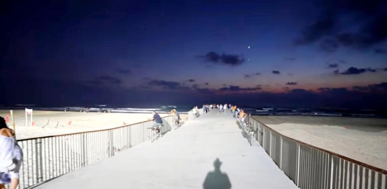 Beachfront Studio Apartment Bat Yam 412 Kültér fotó