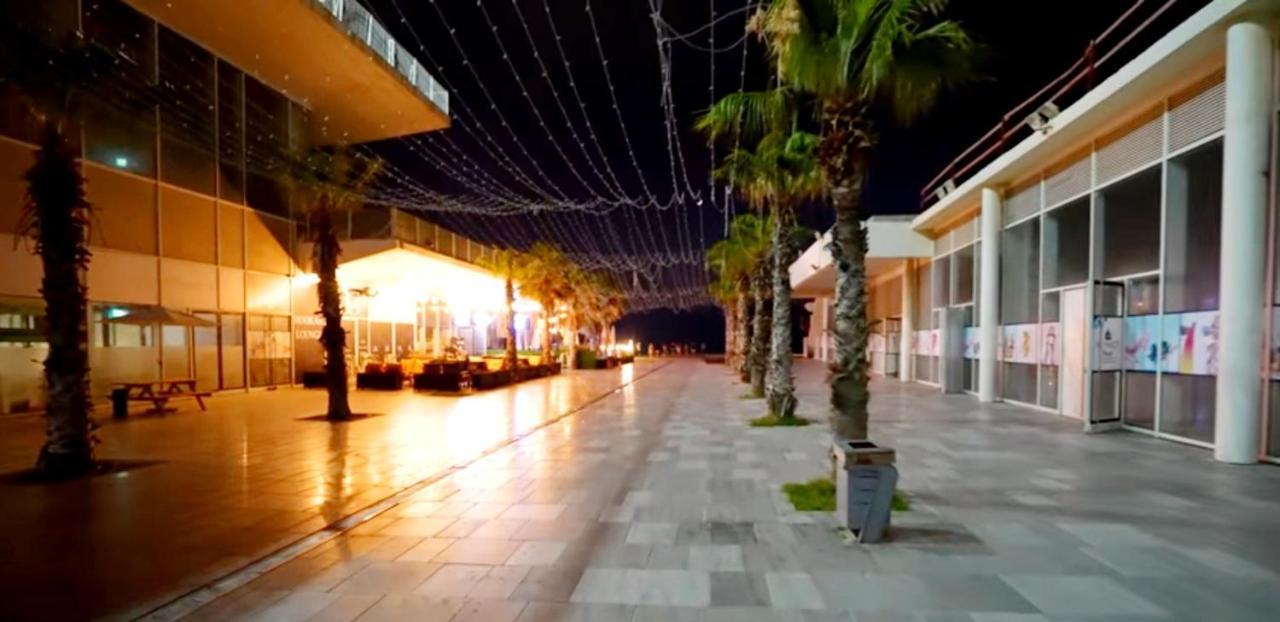 Beachfront Studio Apartment Bat Yam 412 Kültér fotó