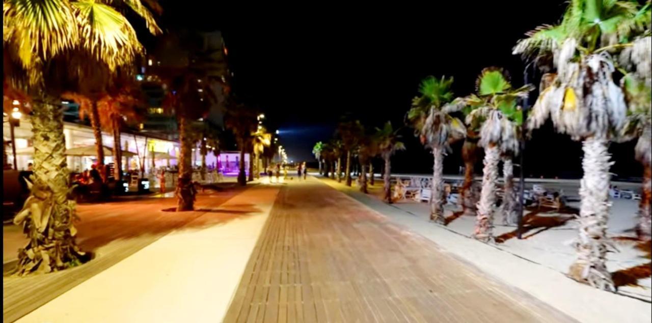 Beachfront Studio Apartment Bat Yam 412 Kültér fotó