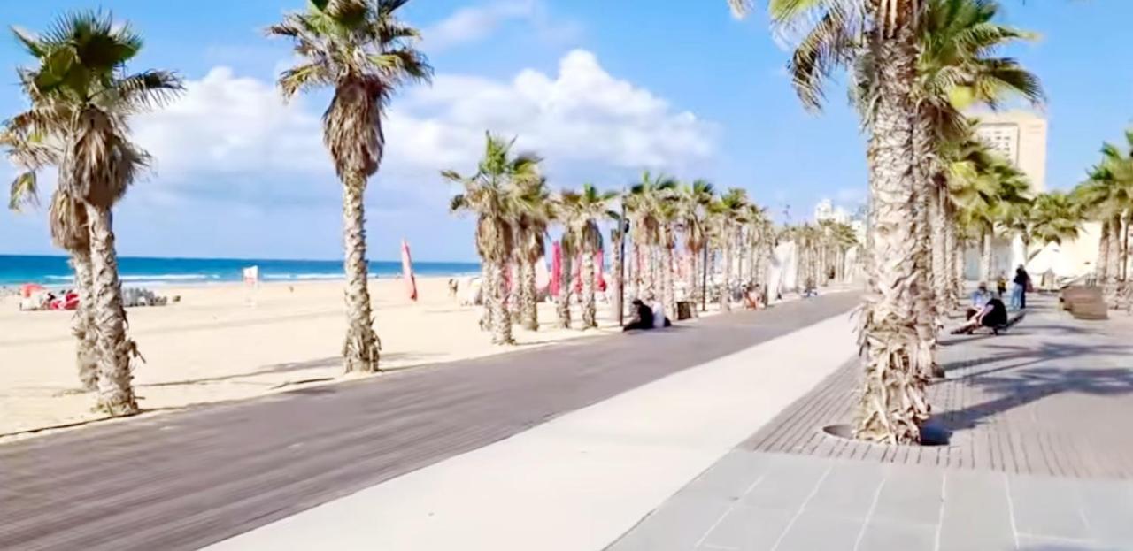 Beachfront Studio Apartment Bat Yam 412 Kültér fotó