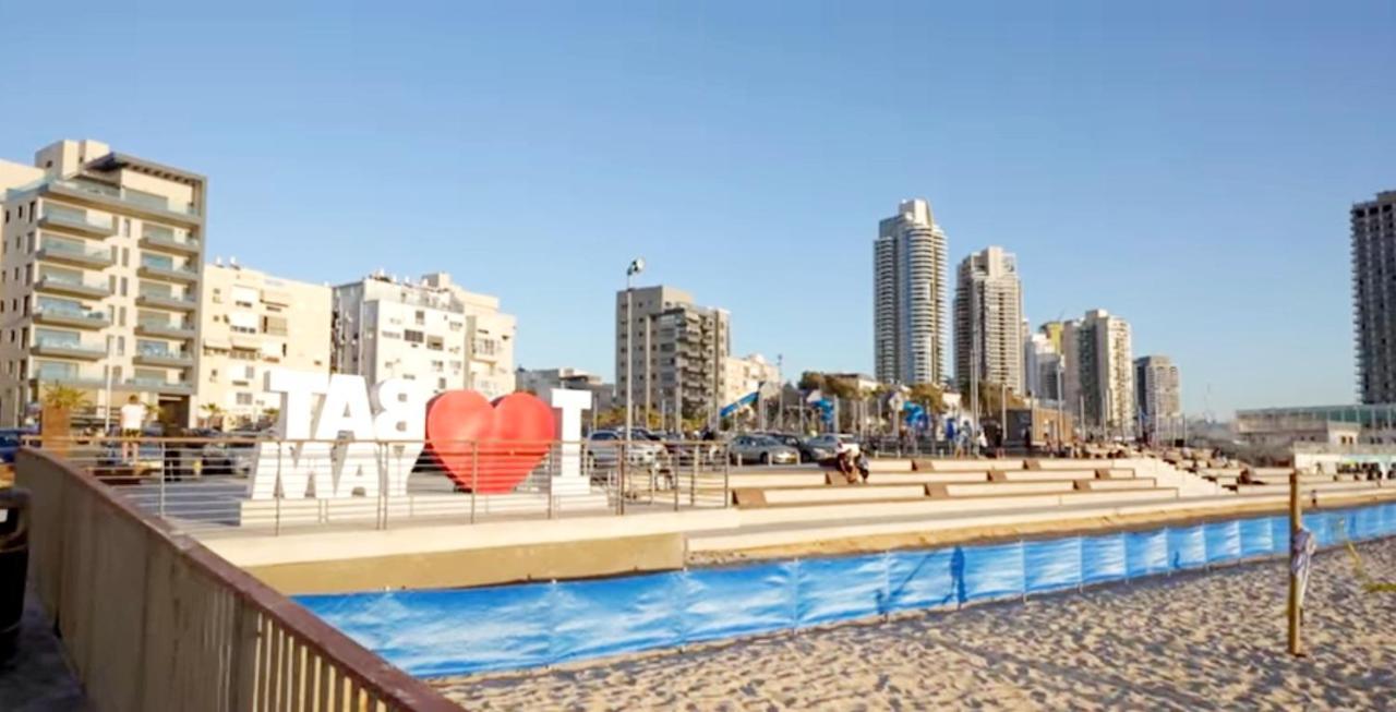 Beachfront Studio Apartment Bat Yam 412 Kültér fotó