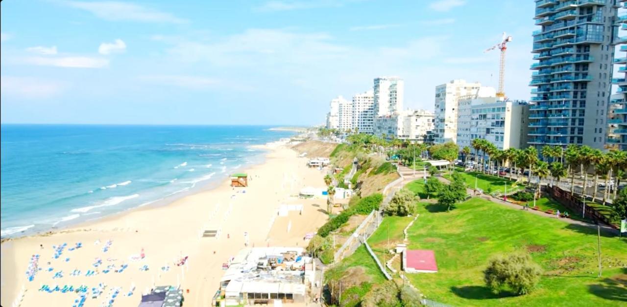 Beachfront Studio Apartment Bat Yam 412 Kültér fotó