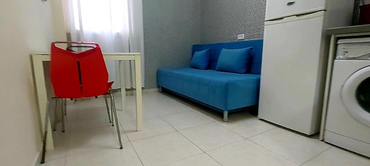Beachfront Studio Apartment Bat Yam 412 Kültér fotó