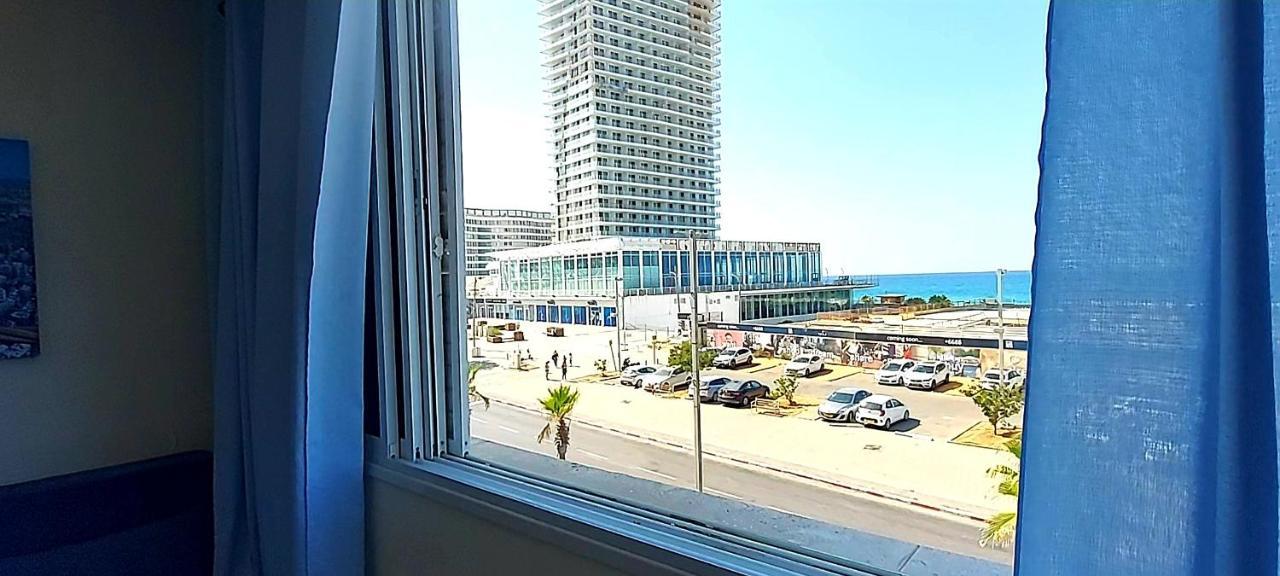 Beachfront Studio Apartment Bat Yam 412 Kültér fotó